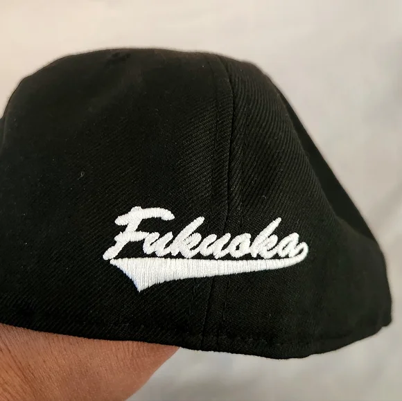 New Era 59FIFTY NPB Fukuoka Softbank Hawks Black White Japanese Team Rare 7 1/2
